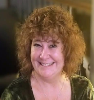 Tami Caro Headshot
