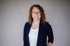 Kaitlyn McElhaney headshot